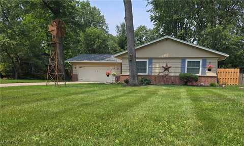 28628 Aspen Drive, North Olmsted, OH 44070