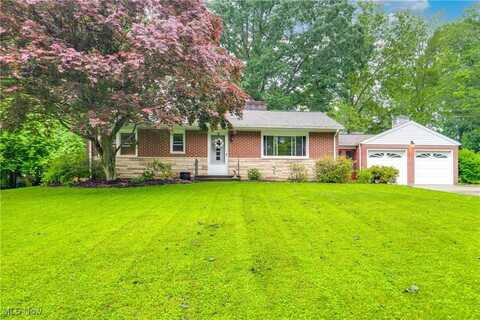 1307 Elmwood Avenue SW, North Canton, OH 44720