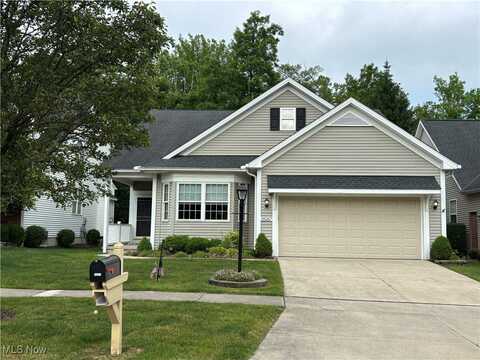 18267 Crystal Lakes Drive, North Royalton, OH 44133