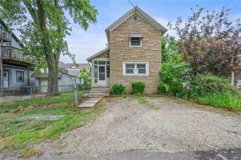 311 Sterling Court, Akron, OH 44304