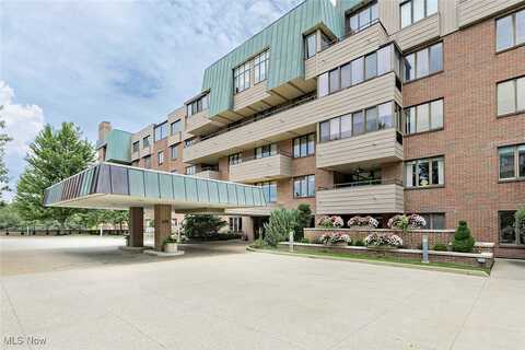 5200 Three Village Drive unit: Llb, Lyndhurst, OH 44124