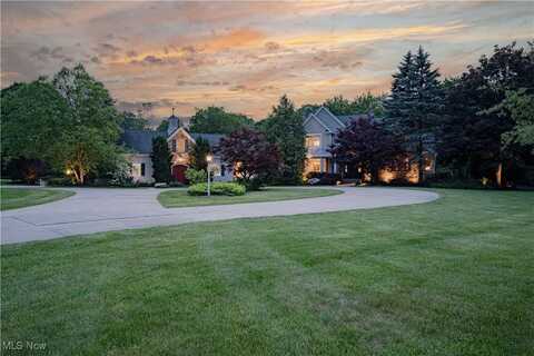 7488 Valley View Road, Hudson, OH 44236