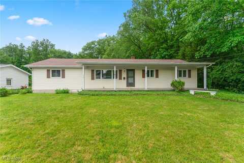 236 Charlestown Place, Austintown, OH 44515