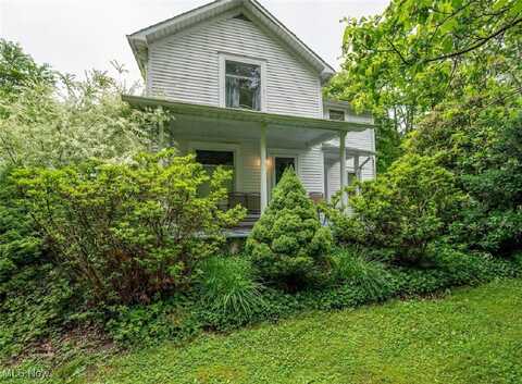 7807 W Lincoln Street NE, Masury, OH 44438