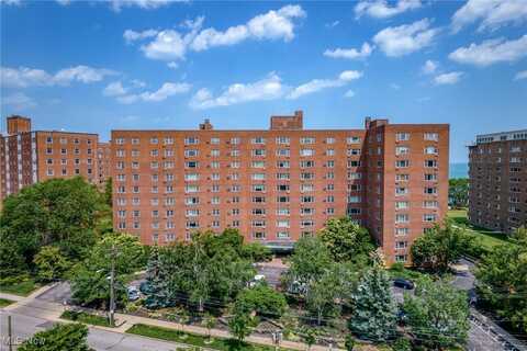11820 Edgewater Drive, Lakewood, OH 44107