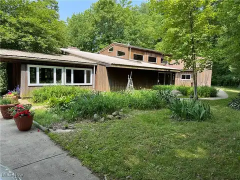5060 Leffingwell Road, Canfield, OH 44406