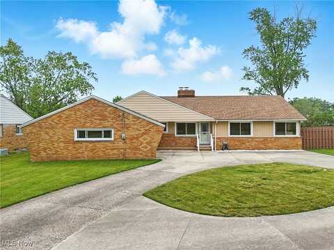 5871 Graydon Drive, Seven Hills, OH 44131