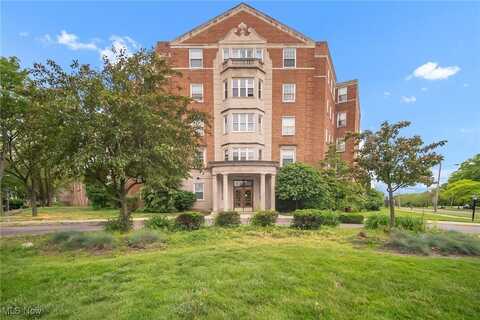 13800 Fairhill Road, Shaker Heights, OH 44120