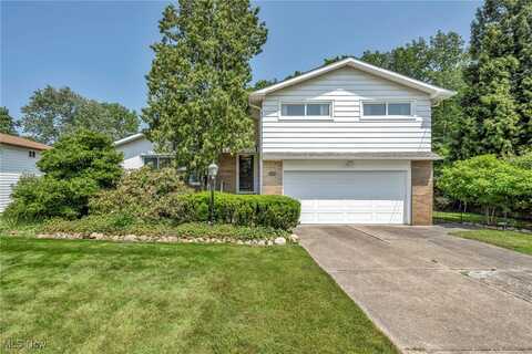 1019 Rose Boulevard, Highland Heights, OH 44143