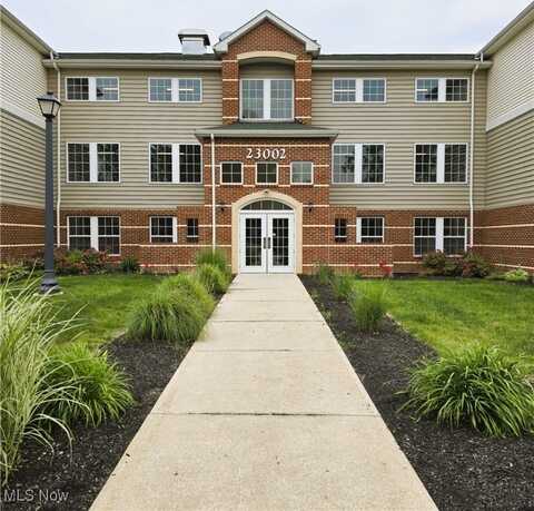 23002 Chandlers Lane, Olmsted Falls, OH 44138