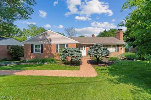 923 Hillcrest Avenue SW, North Canton, OH 44720
