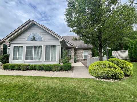 9264 Sharrott Road, Youngstown, OH 44514