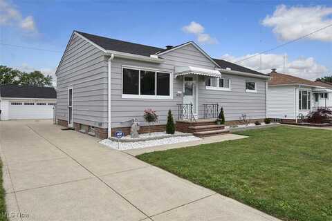 3612 Center Drive, Parma, OH 44134