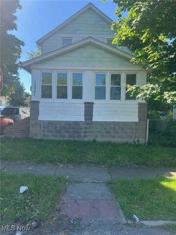 12041 Belden Avenue, Cleveland, OH 44111