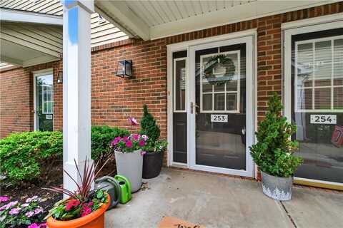 3375 Lenox Village Drive, Fairlawn, OH 44333