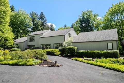 13913 County Line Road, Novelty, OH 44072
