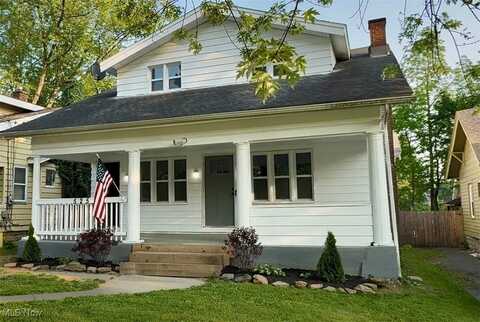 525 W Ravenwood Avenue, Youngstown, OH 44511