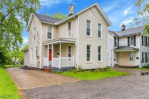 16 Brown Lane, Bedford, OH 44146