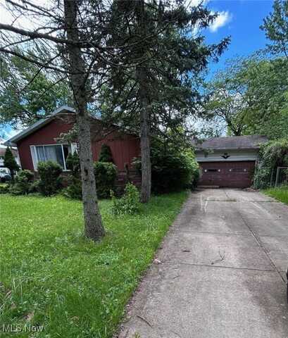 706 Archer Road, Bedford, OH 44146