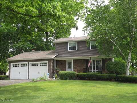 3137 Meanderwood Drive, Canfield, OH 44406