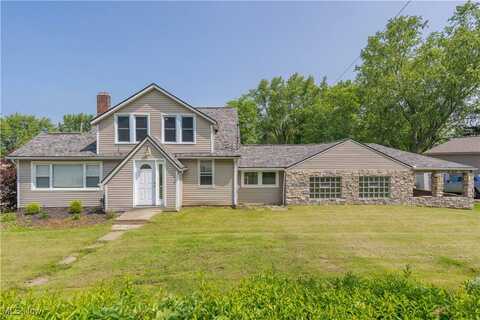 3587 Albrecht Avenue, Akron, OH 44312