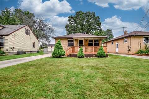 1076 Center Road, Eastlake, OH 44095