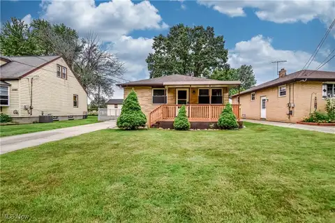 1076 Center Road, Eastlake, OH 44095