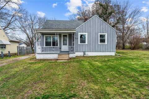 4975 Oroszy Avenue, Sheffield Village, OH 44052