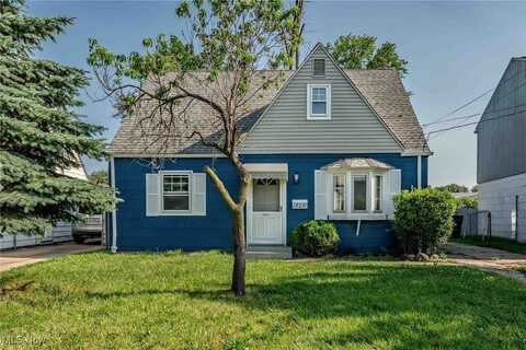 18216 Rockland Avenue, Cleveland, OH 44135