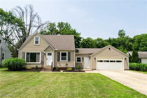 6580 Crossview Road, Seven Hills, OH 44131