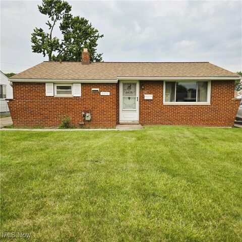 6470 Sandfield Drive, Brook Park, OH 44142