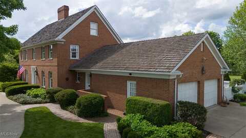 195 W 5th Street, Zoar, OH 44622