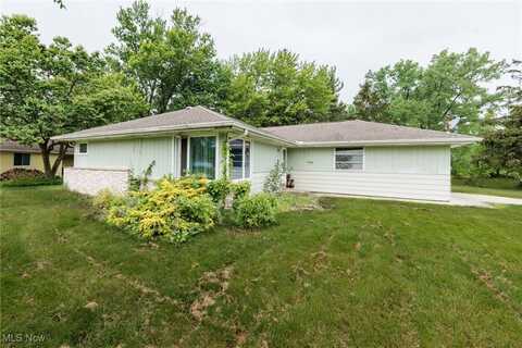 17378 Greenbrier Drive, Strongsville, OH 44136
