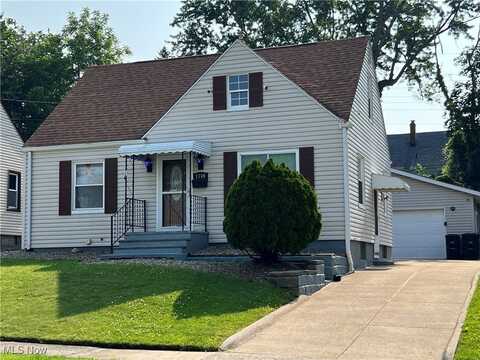1749 Highview Avenue, Akron, OH 44301