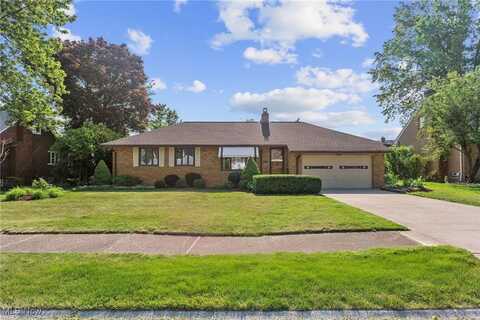 2637 Carmen Drive, Rocky River, OH 44116