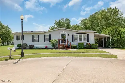 8 Harmony, Olmsted Twp, OH 44138
