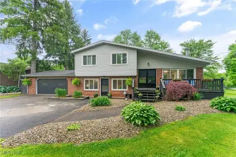 415 Sunset Drive, Brookfield, OH 44403