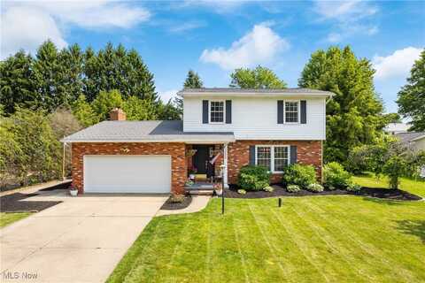12668 Williamsburg Avenue NW, Uniontown, OH 44685