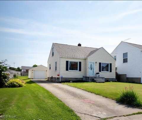 208 Como Street, Struthers, OH 44471