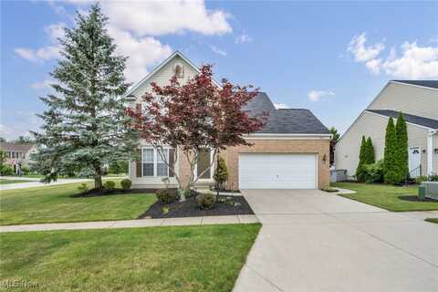 1028 Woodfield Lane, Brunswick, OH 44212