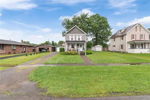 4461 Park Avenue NE, Sandyville, OH 44671