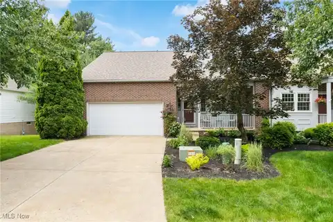 637 N Ridgecliff Street, Tallmadge, OH 44278