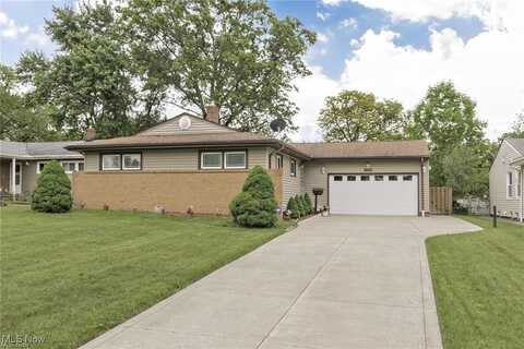 4938 N Sedgewick Road, Lyndhurst, OH 44124