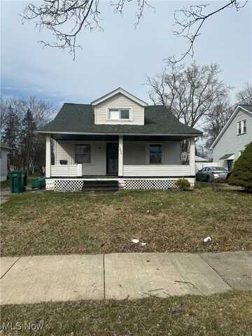15809 Raymond Street, Maple Heights, OH 44137