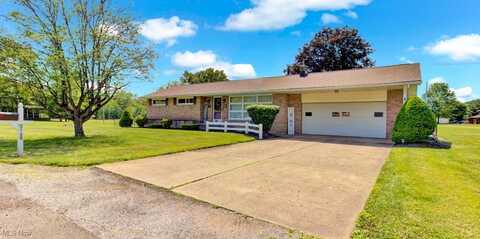 5168 Willow Drive NW, Malvern, OH 44644