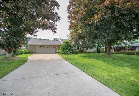 809 Mcdaniel Avenue, Minerva, OH 44657