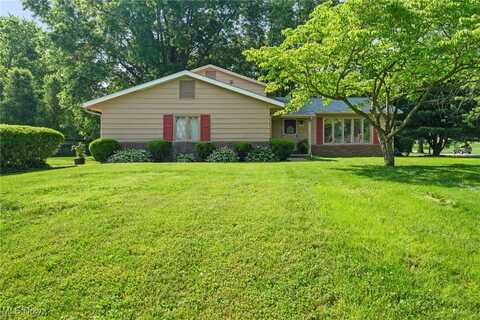 3303 Meadowwood Street NW, Massillon, OH 44646