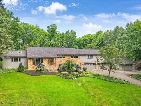 35891 Solon Road, Bentleyville, OH 44022