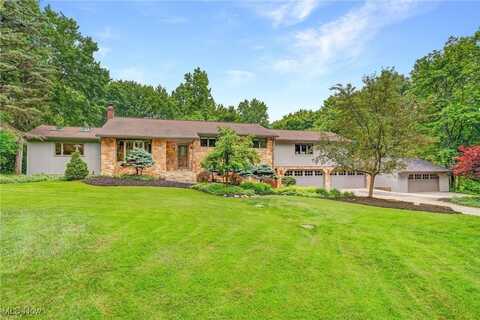 35891 Solon Road, Bentleyville, OH 44022