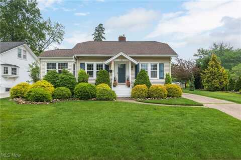 365 Glen Park Drive, Bay Village, OH 44140